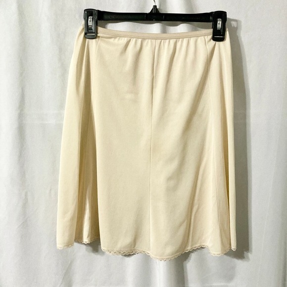 Vanity Fair Women's M Vintage Beige Satin Half Slip - Picture 3 of 8